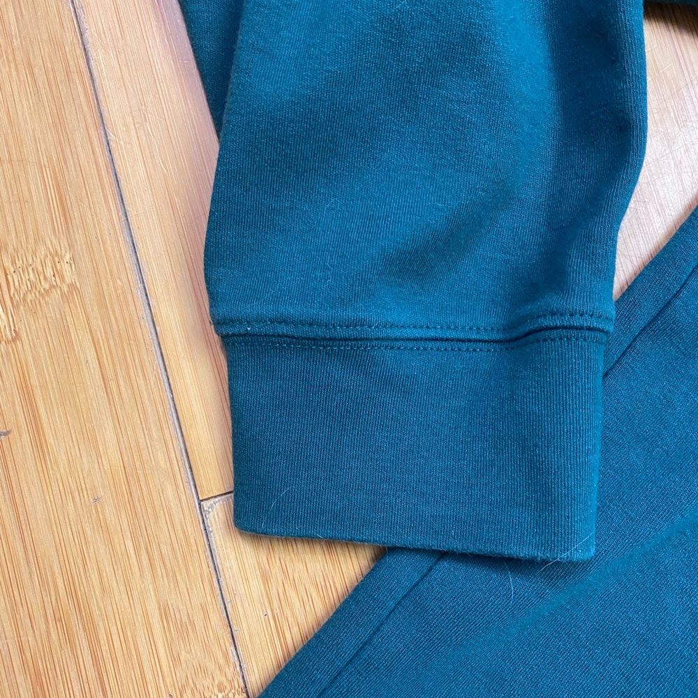 Vineyard Vines 1/4 Zip Pullover - Picture 8 of 8